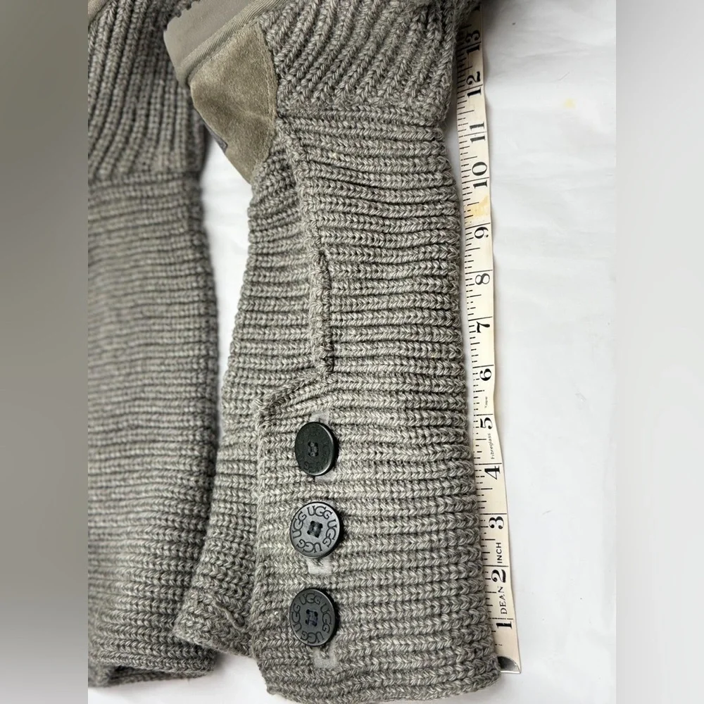 UGG Women's Classic Cardy Gray Winter Button‎ Tall Boots Size 7